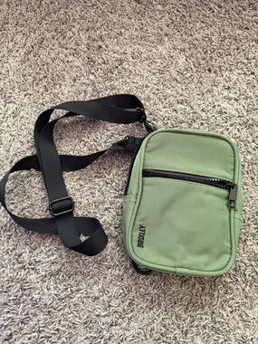 Brixley Green Canvas Crossbody